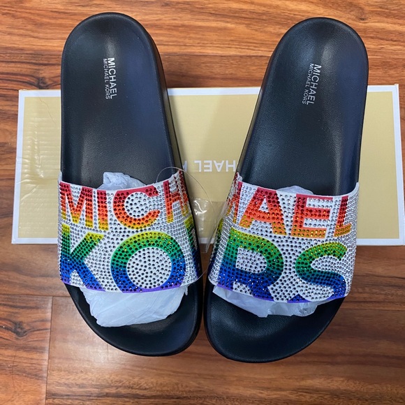 Michael Kors Gilmore Slide - Picture 1 of 5